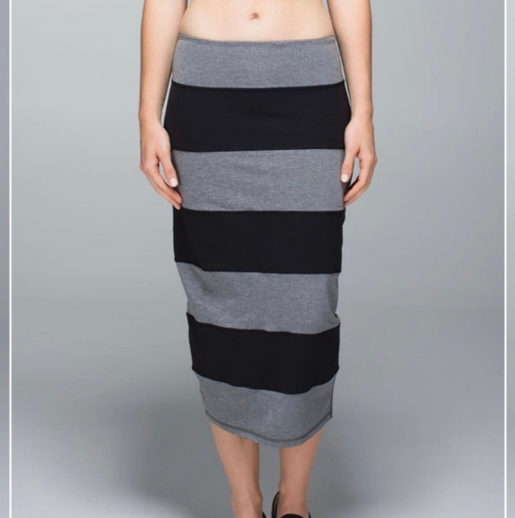 Lululemon Yoga Over Skirt Heathered Grey/Black - Picture 2 of 7